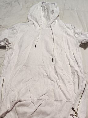 White Hooded Short-Sleeve Pullover with Front Pocket